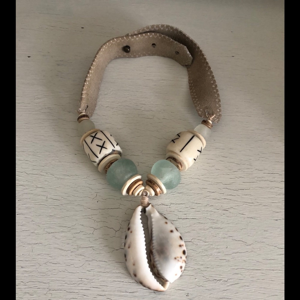 Twine & Twig Mid Cowrie Shell Necklace_3